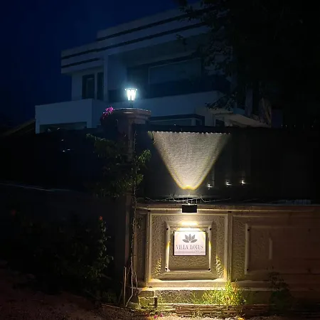 Villa Lotus *
